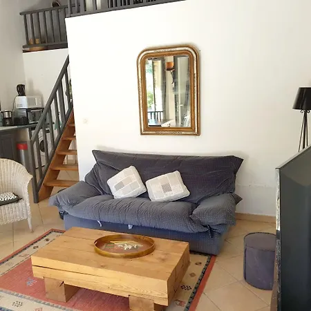 Feriehus Maison Confortable Avec Piscine A *