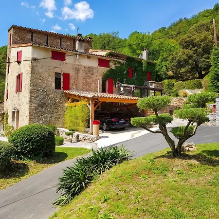 Casa vacanze Maison Confortable Avec Piscine à Saint-Julien-de-la-Nef