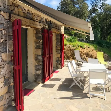 Casa vacanze Maison Confortable Avec Piscine à Saint-Julien-de-la-Nef