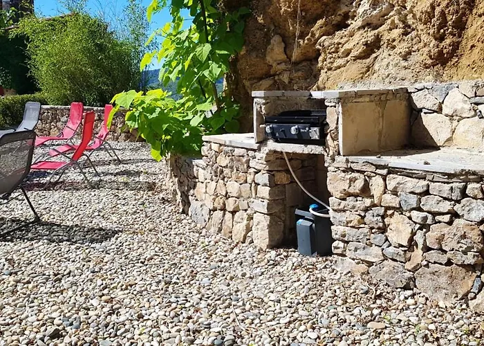 Maison Confortable Avec Piscine A